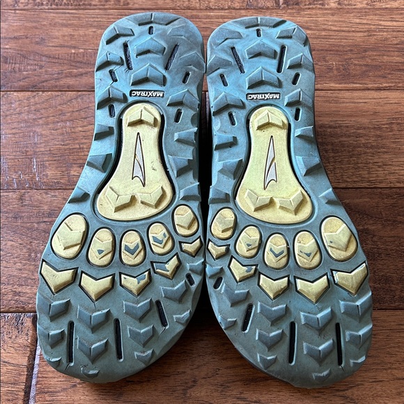 Altra Lone Peak 5 Trail Running Shoes Foot Shape Zero Drop Green Womens Size 8 - Picture 9 of 10